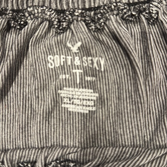 XL black and white tie shoulder top - Picture 5 of 6